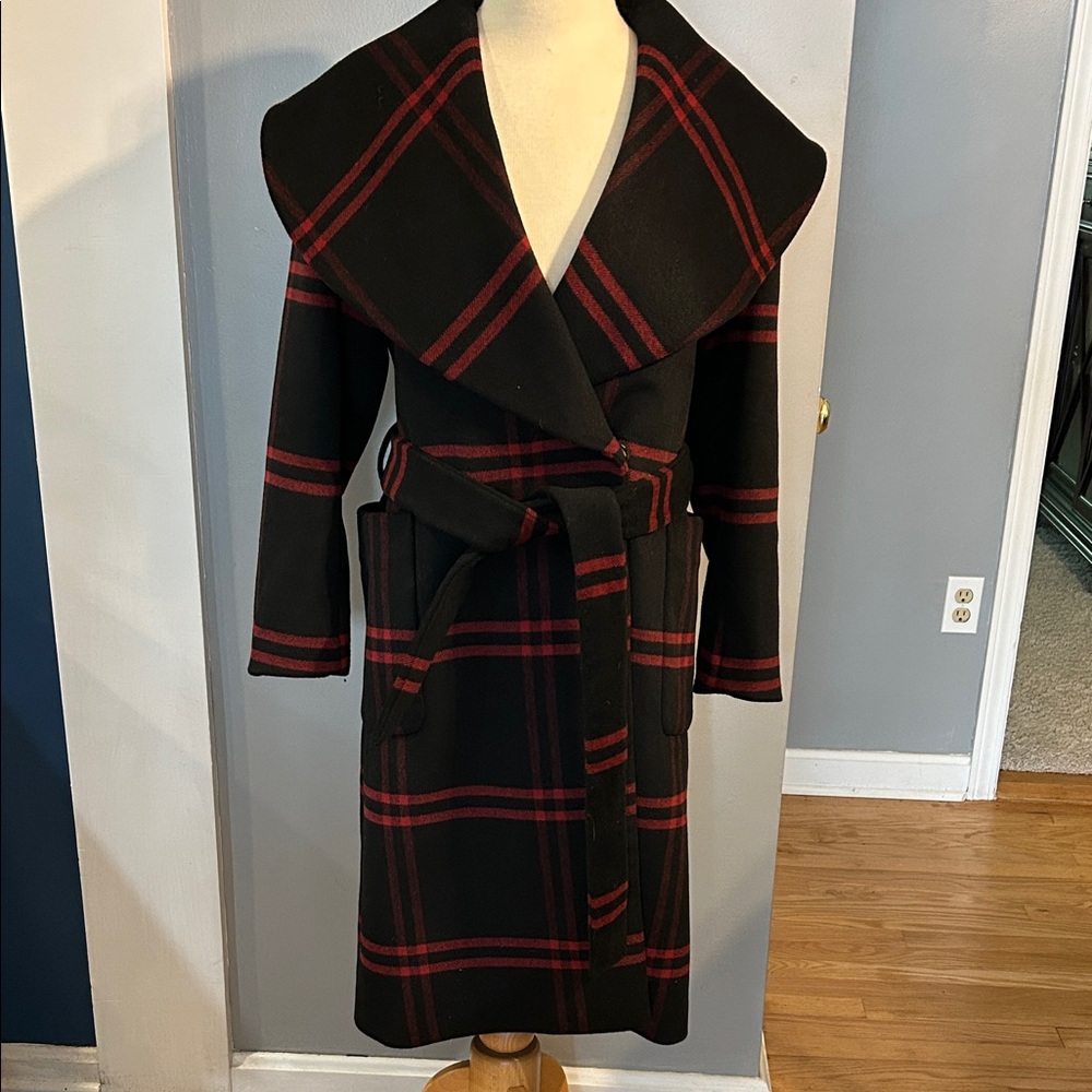 Ann Taylor Black and Red Plaid Coat wool blend ladies Petite Medium PM EUC